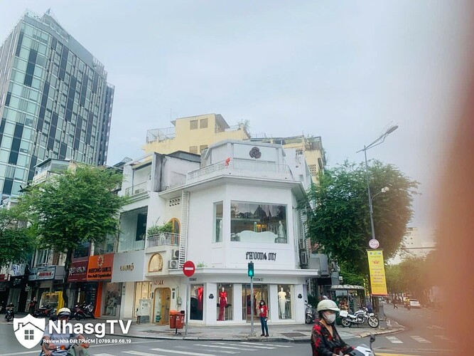 Bán nhà góc 2 mặt tiền phường Bến Nghé đường Lê Thánh Tôn Quận 1 4